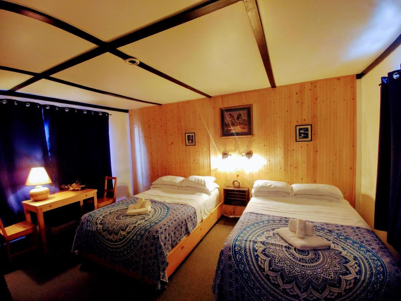 Dwight Riverside Inn Motel